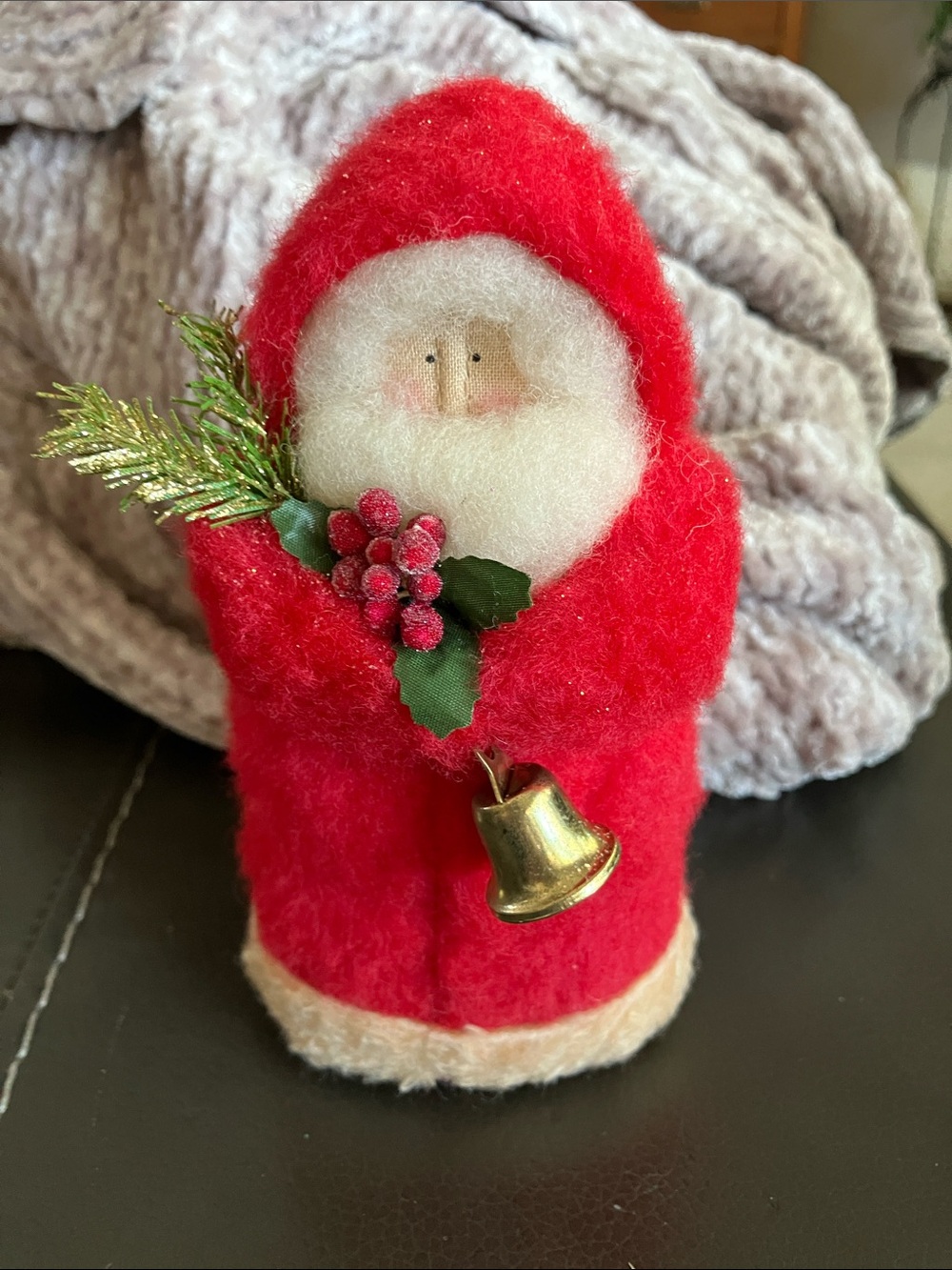 Hearts & Ivy Santa plush stuffed figure 6" Hearts and Ivy